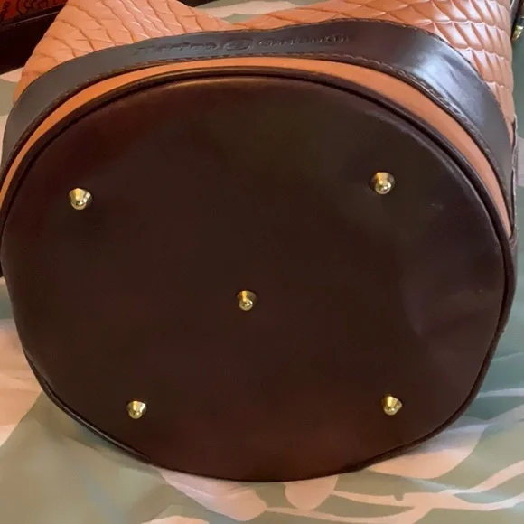 NWT Marino Orlando shoulder/sling/crossbody leather bucket bag. - Picture 4 of 9